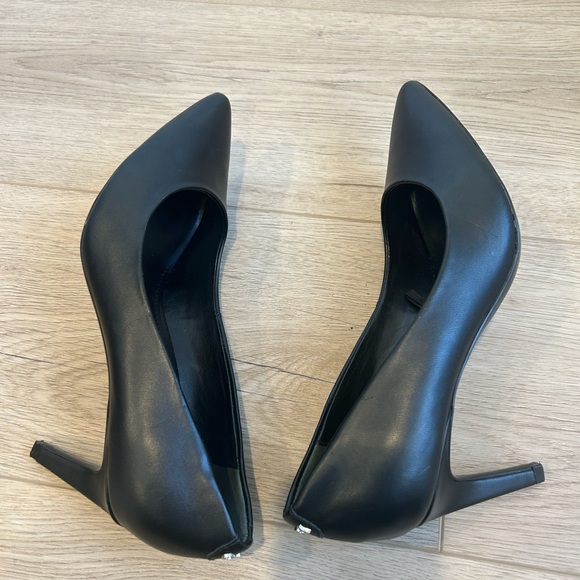 Calvin Klein Women’s Heels Black Pumps Size 7 M Shaye 2 Synthetic 3” Stiletto - Picture 5 of 9